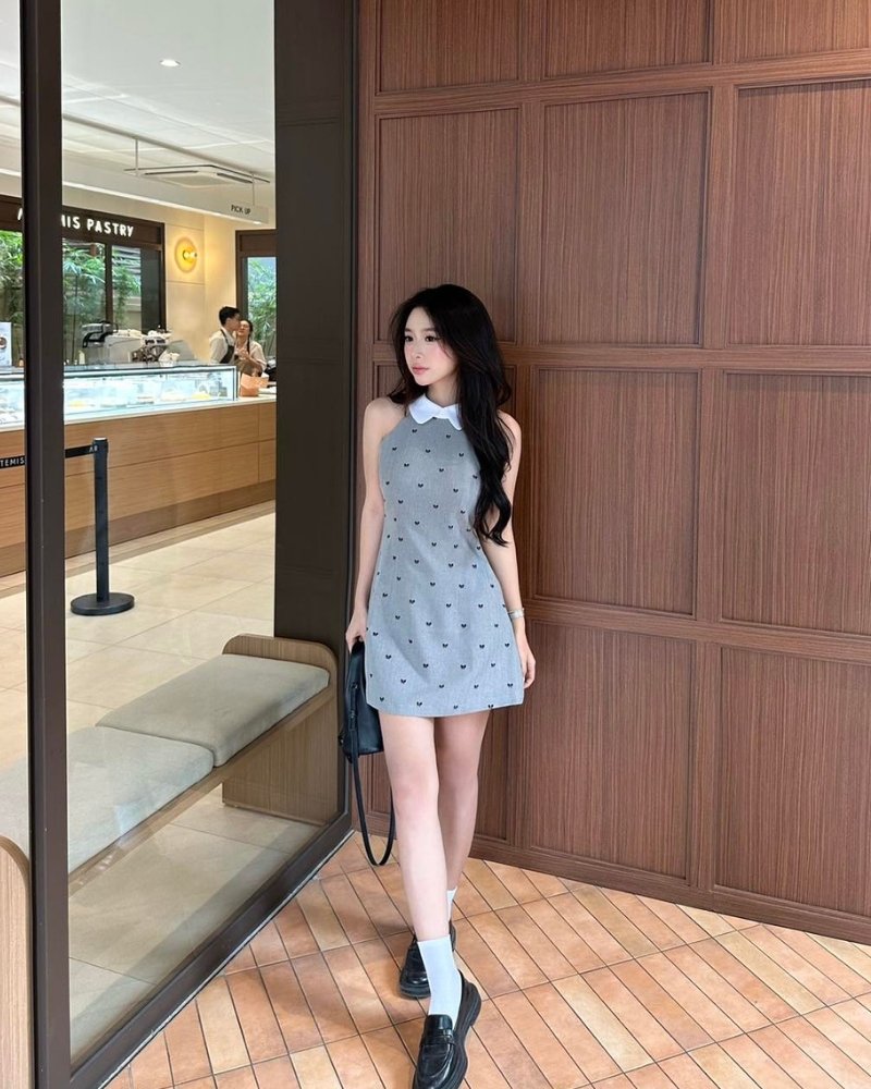 Nàng thơ trong bộ outfit hợp tone