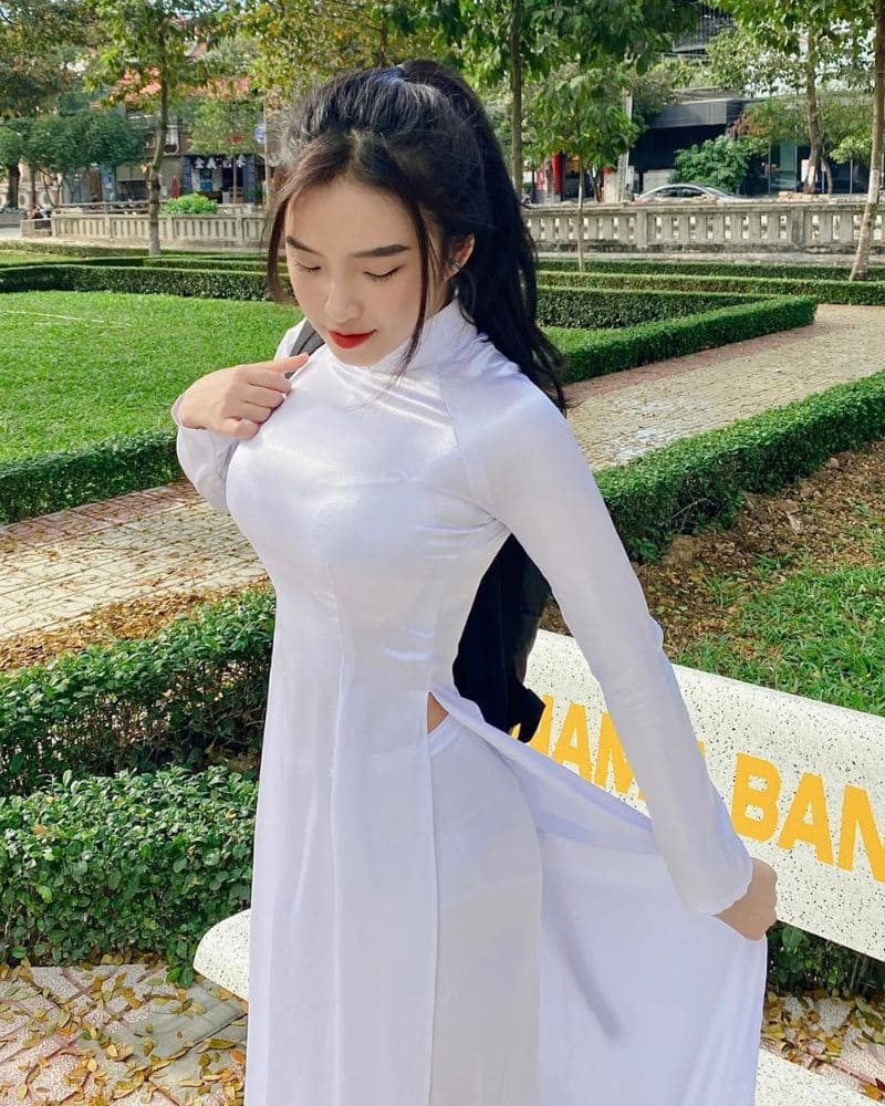 Gái xinh mặc áo dài sexy quyến rũ